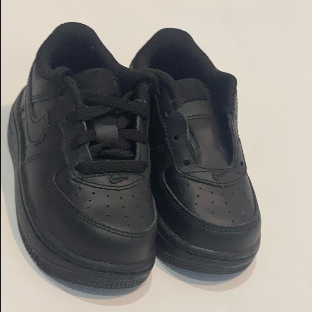 NIKE Air Force 1 Kids Black Sneakers Size 6C